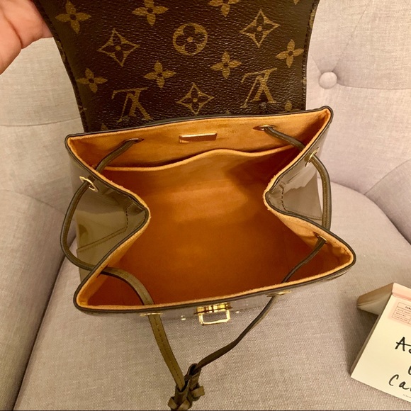 SOLD! Louis Vuitton Hot Springs Backpack!🖤. - Picture 5 of 8